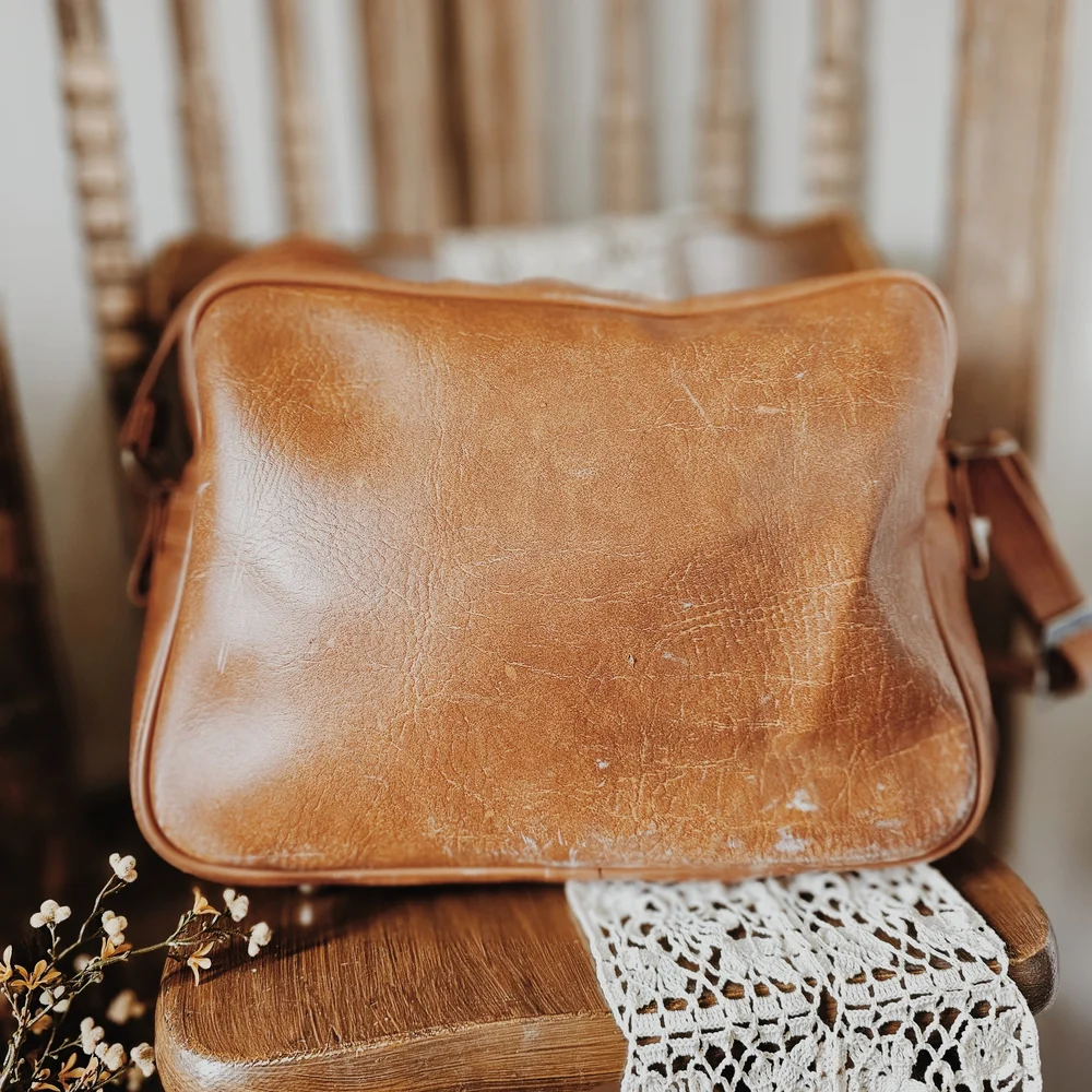 Vintage World Traveler Brown Leather Carry On Luggage - Picture 8 of 11